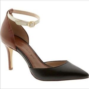 Banana Republic: Giana Pump